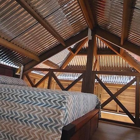 Maison Le Bois Joli Coeur Saint-Benoît Екстериор снимка